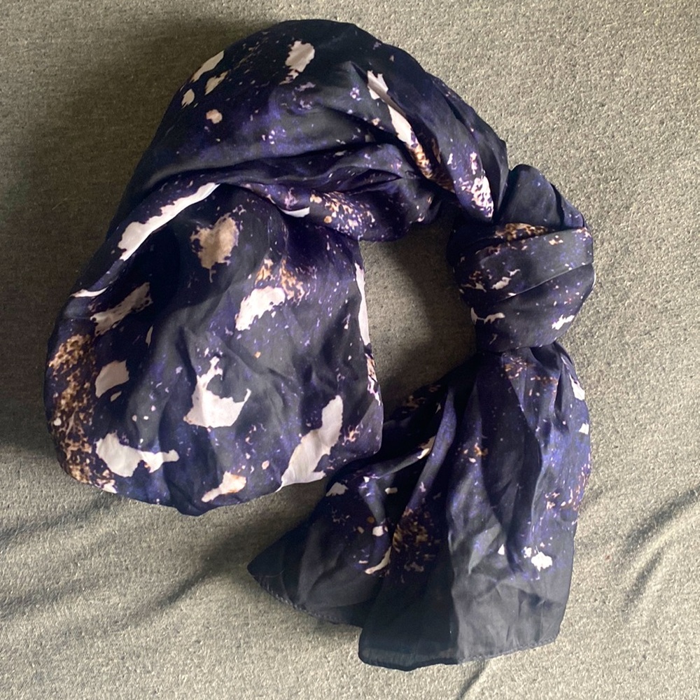 A|X scarf - Picture 1 of 3
